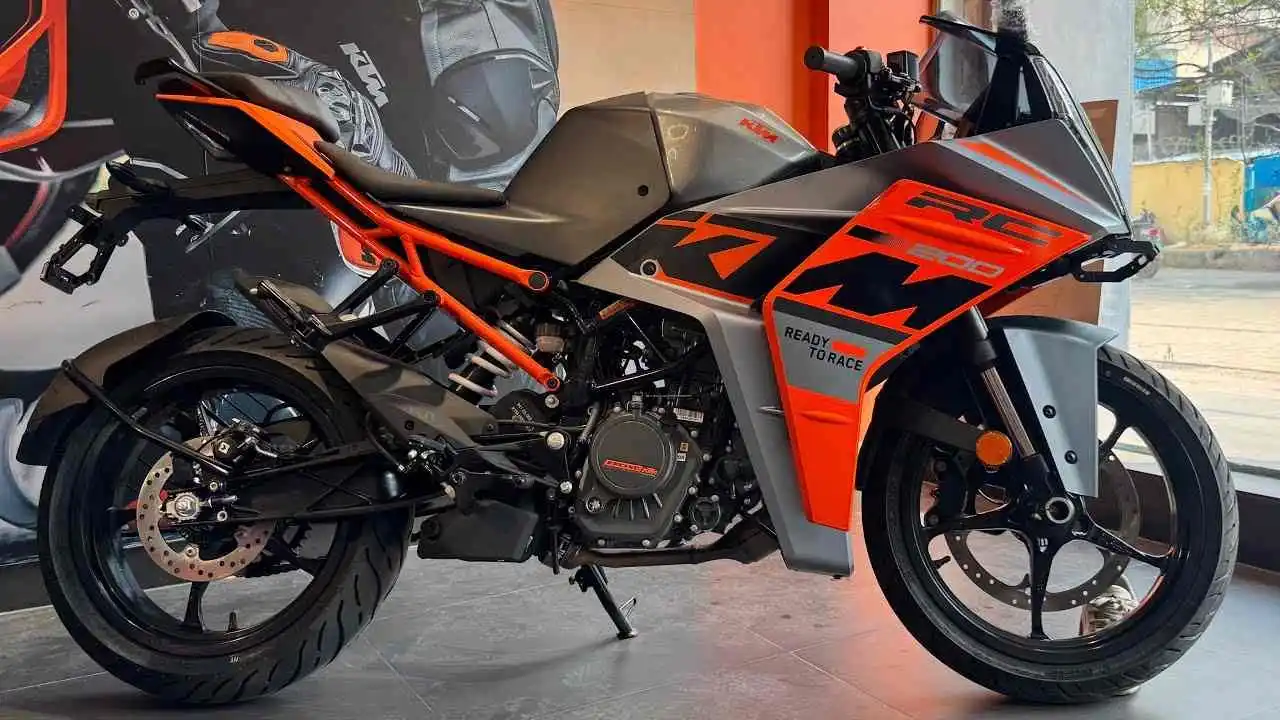 2025 KTM RC 200: पावरफुल अपडेट्स- अब और भी अग्रेसिव, फास्ट और स्टाइलिश दमदार इंजन और किलर लुक्स के साथ